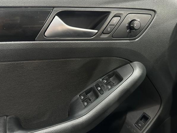 Volkswagen Jetta VI с пробегом 2013 года, цена 917 000 рублей, 194500 км, седан, Автокод Объявления