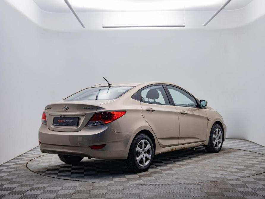 Hyundai Solaris I Москва  - изображение 5