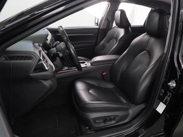 Toyota Camry VIII (XV70) с пробегом 2019 года, цена 2 915 000 рублей, 210333 км, седан, Автокод Объявления