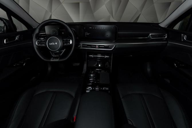 Новый Kia K5 III 2025 года, цена 4 799 000 рублей, седан, Автокод Объявления