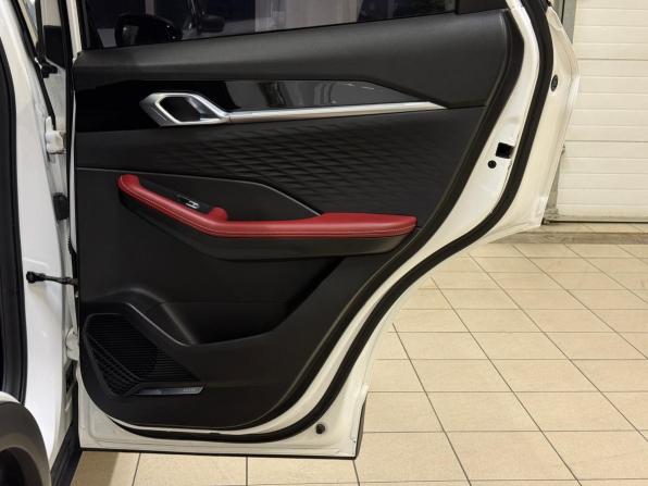 Geely Coolray I Рестайлинг с пробегом 2024 года, цена 1 945 000 рублей, 37000 км, внедорожник, Автокод Объявления