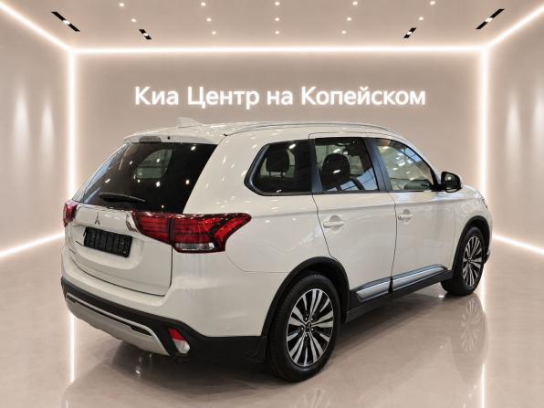Mitsubishi Outlander III Рестайлинг 3 с пробегом 2021 года, цена 2 295 000 рублей, 136000 км, внедорожник, Автокод Объявления