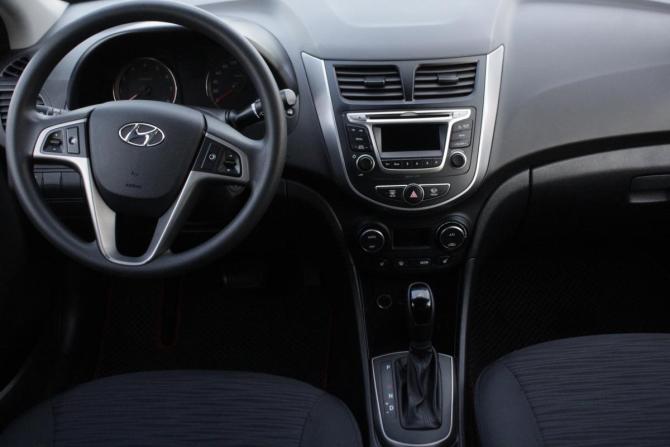 Hyundai Solaris I Рестайлинг с пробегом 2016 года, цена 1 295 000 рублей, 141040 км, седан, Автокод Объявления