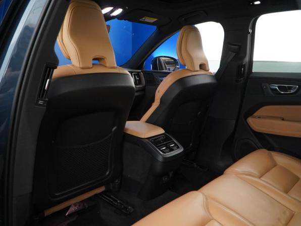 Volvo XC60 II Рестайлинг с пробегом 2021 года, цена 4 107 055 рублей, 47226 км, внедорожник, Автокод Объявления