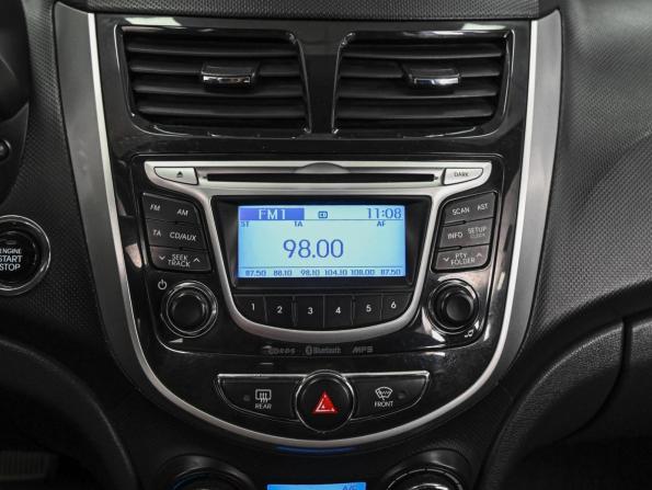Hyundai Solaris I Рестайлинг с пробегом 2014 года, цена 980 000 рублей, 129148 км, седан, Автокод Объявления