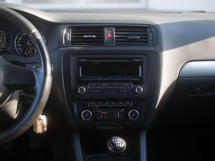 Volkswagen Jetta VI Курган  - изображение 16