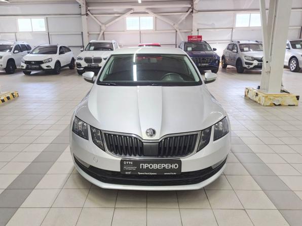 Skoda Octavia III (A7) Рестайлинг с пробегом 2018 года, цена 1 340 000 рублей, 186000 км, лифтбек, Автокод Объявления