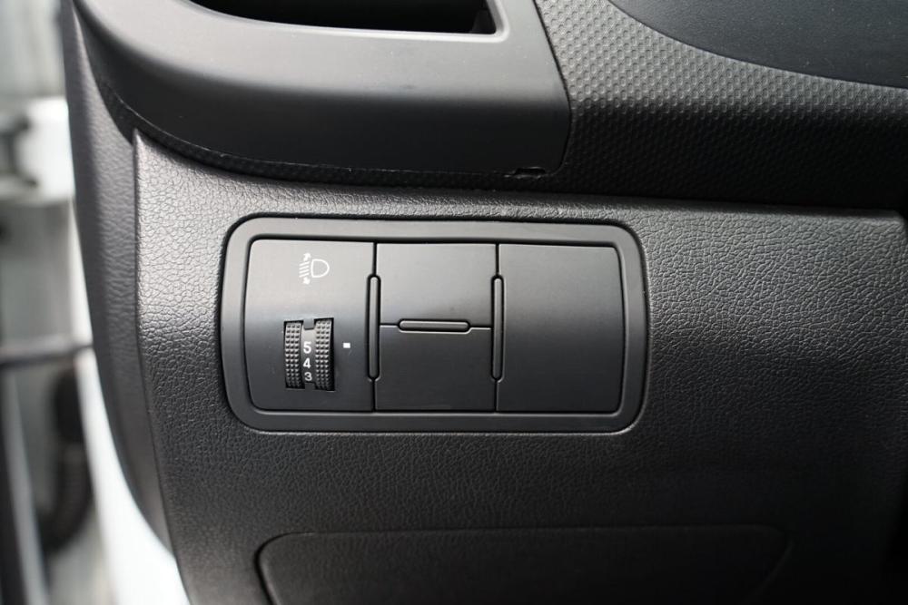 Hyundai Solaris I Рестайлинг Крым  - изображение 11