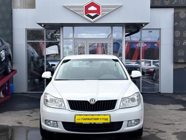 Skoda Octavia II (A5) Рестайлинг с пробегом 2012 года, цена 750 000 рублей, 237000 км, лифтбек, Автокод Объявления