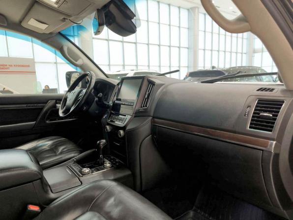 Toyota Land Cruiser 200 Series Рестайлинг 2 с пробегом 2016 года, цена 6 080 000 рублей, 221730 км, внедорожник, Автокод Объявления