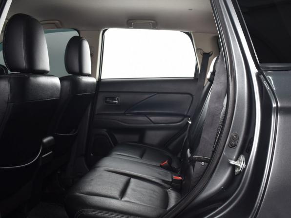 Mitsubishi Outlander III Рестайлинг с пробегом 2015 года, цена 1 914 995 рублей, 220153 км, внедорожник, Автокод Объявления