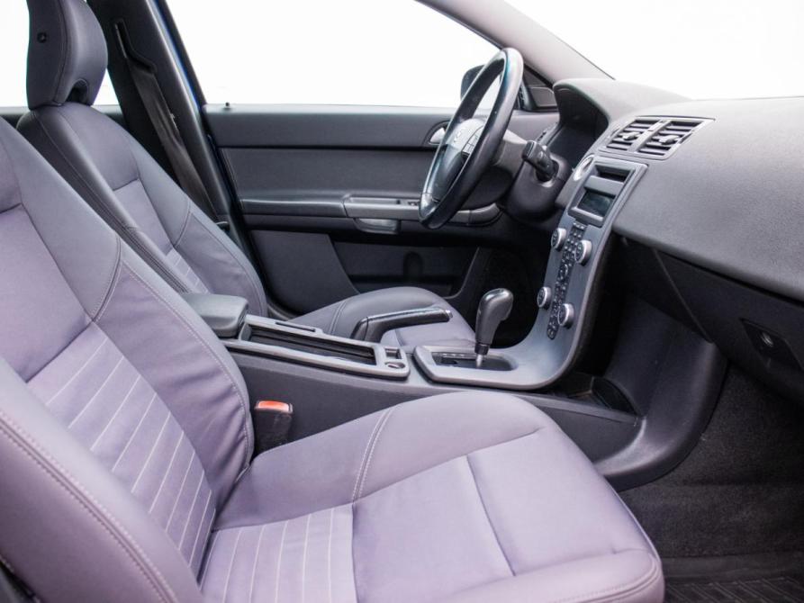 Volvo S40 II Рестайлинг Москва  - изображение 9