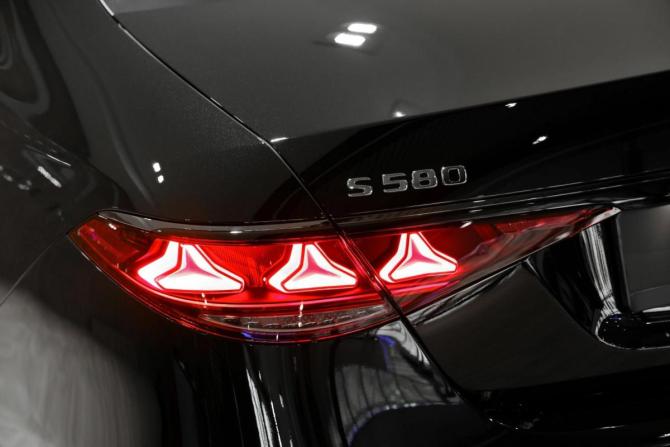 Новый Mercedes-Benz S-Класс VII (W223) 2026 года, цена 31 599 000 рублей, седан, Автокод Объявления