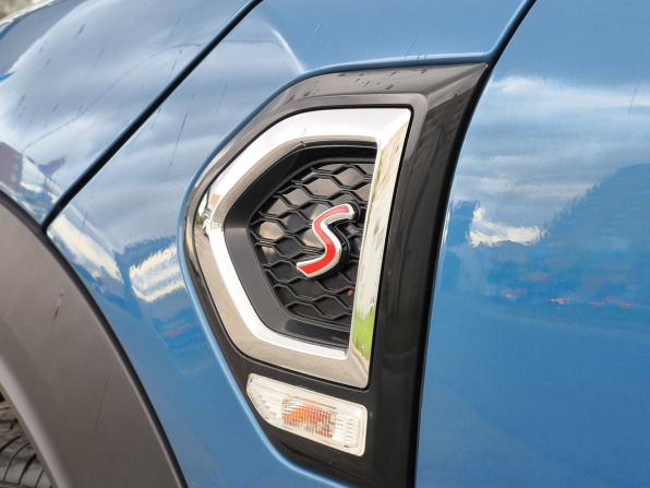 Mini Countryman II с пробегом 2017 года, цена 2 400 000 рублей, 111156 км, внедорожник, Автокод Объявления