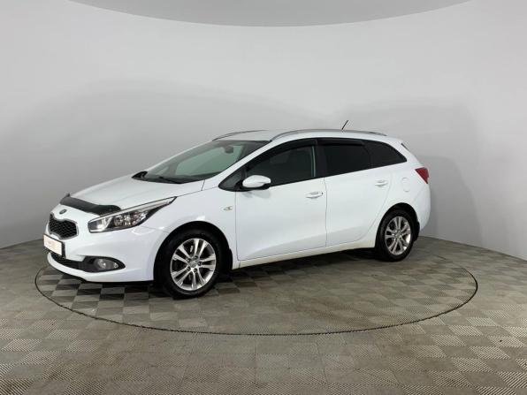 Kia Ceed II с пробегом 2014 года, цена 1 264 000 рублей, 92108 км, универсал, Автокод Объявления