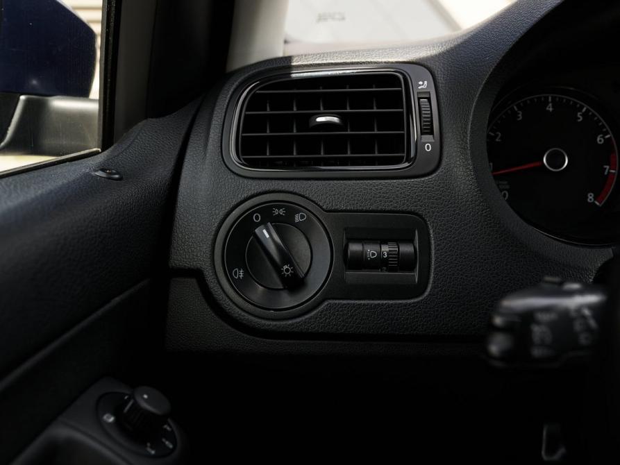 Volkswagen Polo V Рестайлинг Казань  - изображение 13