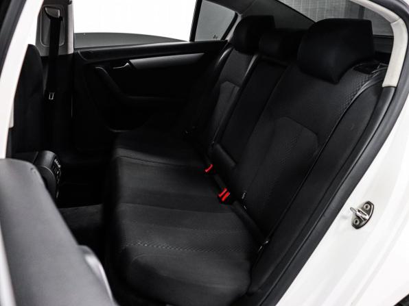 Volkswagen Passat B7 с пробегом 2011 года, цена 949 000 рублей, 197013 км, седан, Автокод Объявления