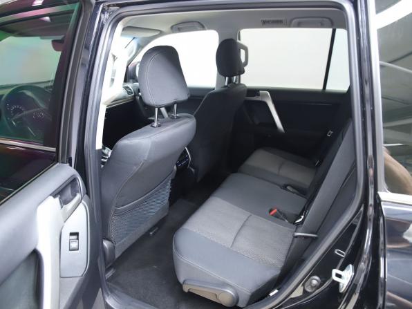 Toyota Land Cruiser Prado 150 Series Рестайлинг 2 с пробегом 2018 года, цена 5 690 000 рублей, 125936 км, внедорожник, Автокод Объявления