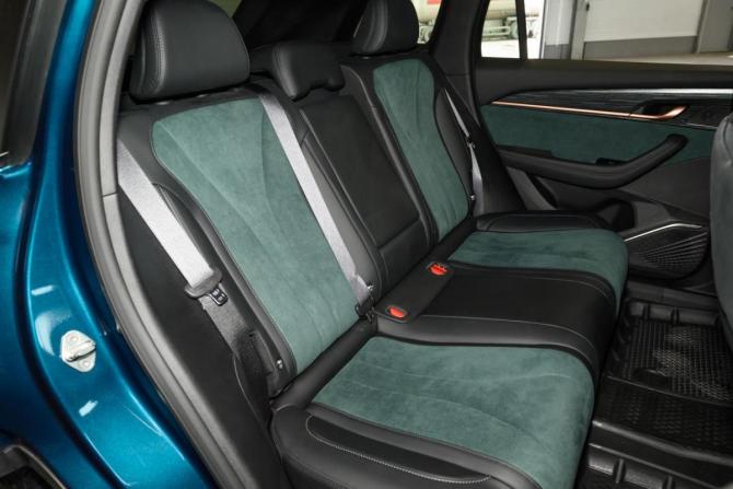 Geely Monjaro I с пробегом 2023 года, цена 3 849 000 рублей, 89 км, внедорожник, Автокод Объявления