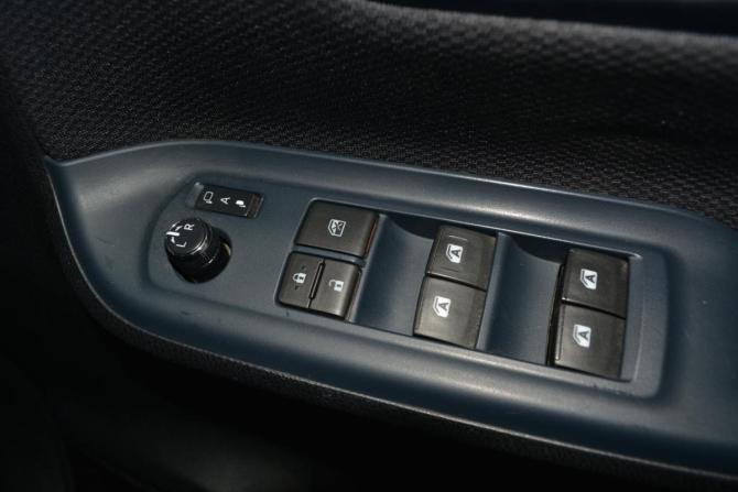 Toyota Noah III (R80) с пробегом 2016 года, цена 1 650 000 рублей, 133800 км, минивэн, Автокод Объявления