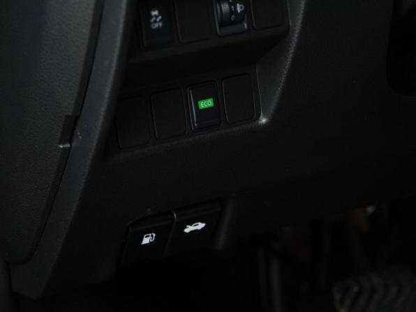 Nissan Qashqai II с пробегом 2018 года, цена 1 798 999 рублей, 141741 км, внедорожник, Автокод Объявления