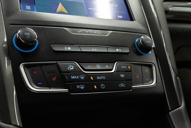 Ford Mondeo V Рестайлинг с пробегом 2019 года, цена 1 979 000 рублей, 131574 км, универсал, Автокод Объявления