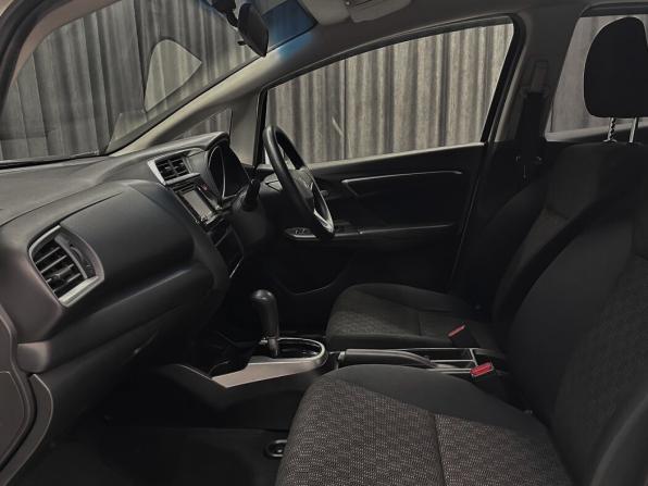 Honda Fit III с пробегом 2015 года, цена 899 000 рублей, 157000 км, хэтчбек, Автокод Объявления