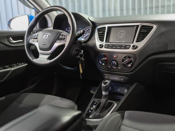 Hyundai Solaris II Рестайлинг с пробегом 2021 года, цена 1 720 000 рублей, 58000 км, седан, Автокод Объявления