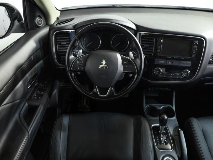 Mitsubishi Outlander III Рестайлинг 2 Санкт-Петербург  - изображение 11