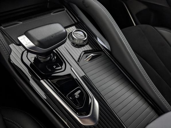 Geely Monjaro I с пробегом 2024 года, цена 3 430 000 рублей, 31781 км, внедорожник, Автокод Объявления