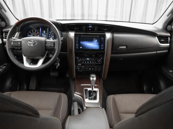 Toyota Fortuner II с пробегом 2018 года, цена 3 740 000 рублей, 123629 км, внедорожник, Автокод Объявления