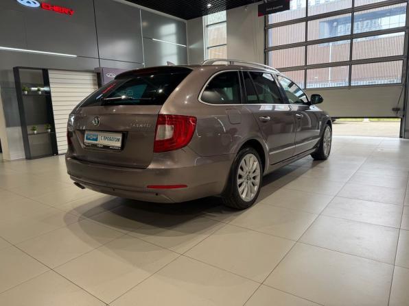 Skoda Superb II с пробегом 2012 года, цена 1 080 000 рублей, 260953 км, универсал, Автокод Объявления