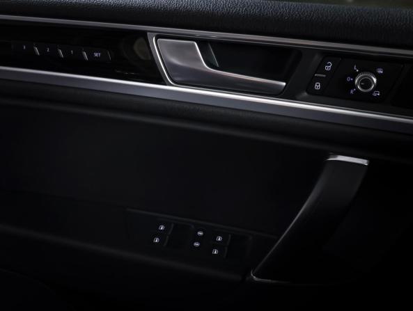 Volkswagen Touareg II Рестайлинг с пробегом 2016 года, цена 2 960 000 рублей, 118349 км, внедорожник, Автокод Объявления