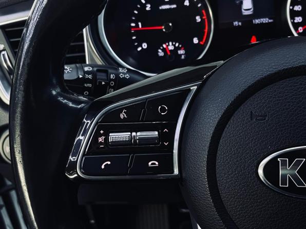 Kia Ceed III с пробегом 2018 года, цена 1 800 000 рублей, 130722 км, универсал, Автокод Объявления