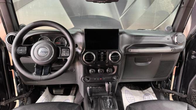 Jeep Wrangler III (JK) с пробегом 2013 года, цена 2 990 000 рублей, 73380 км, внедорожник, Автокод Объявления