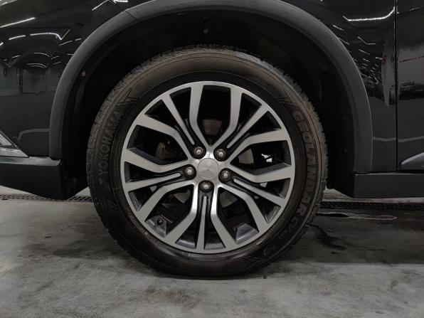 Mitsubishi Outlander III Рестайлинг 2 с пробегом 2015 года, цена 1 550 000 рублей, 188210 км, внедорожник, Автокод Объявления