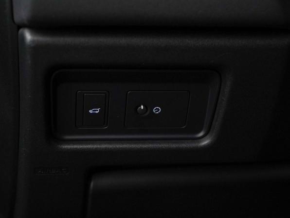 Land Rover Discovery Sport I с пробегом 2018 года, цена 2 429 000 рублей, 71005 км, внедорожник, Автокод Объявления