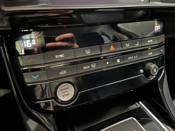 Jaguar XE I с пробегом 2016 года, цена 1 459 000 рублей, 197000 км, седан, Автокод Объявления