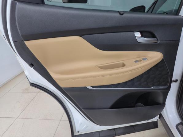 Hyundai Santa Fe IV Рестайлинг с пробегом 2020 года, цена 3 120 000 рублей, 103141 км, внедорожник, Автокод Объявления