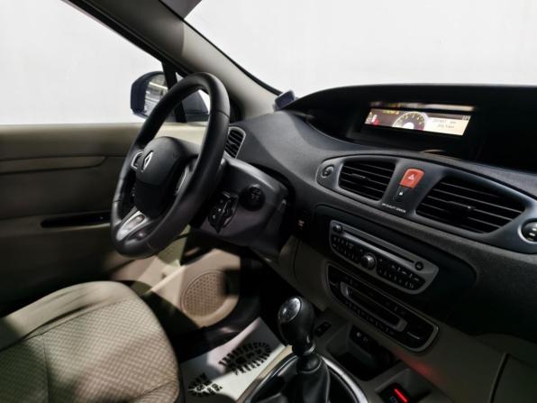 Renault Scenic III с пробегом 2011 года, цена 675 000 рублей, 297436 км, компактвэн, Автокод Объявления