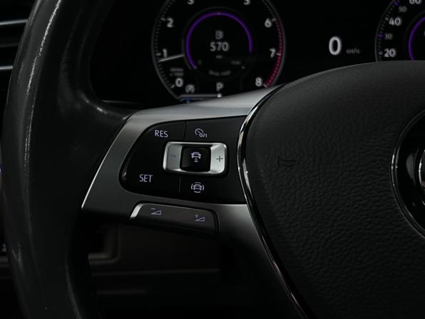 Volkswagen Touareg III с пробегом 2020 года, цена 4 500 000 рублей, 128256 км, внедорожник, Автокод Объявления