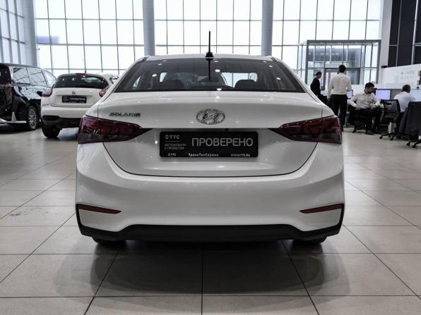 Hyundai Solaris II с пробегом 2019 года, цена 1 390 000 рублей, 74463 км, седан, Автокод Объявления