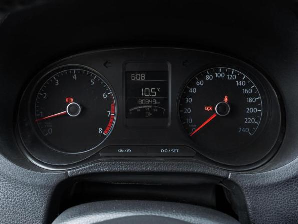 Volkswagen Polo V Рестайлинг с пробегом 2019 года, цена 1 059 000 рублей, 180849 км, седан, Автокод Объявления