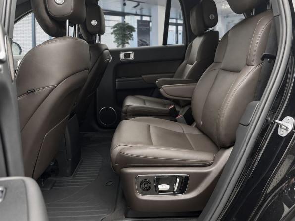 Li Auto (Lixiang) L9 I Рестайлинг с пробегом 2024 года, цена 5 799 000 рублей, 92501 км, внедорожник, Автокод Объявления