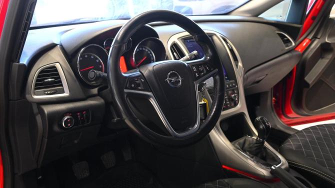 Opel Astra J с пробегом 2012 года, цена 580 000 рублей, 222138 км, хэтчбек, Автокод Объявления