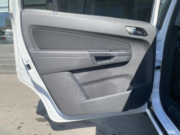 Opel Zafira B Рестайлинг с пробегом 2013 года, цена 745 000 рублей, 172238 км, компактвэн, Автокод Объявления
