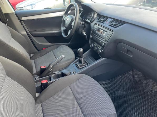 Skoda Octavia III (A7) с пробегом 2013 года, цена 920 000 рублей, 136925 км, лифтбек, Автокод Объявления