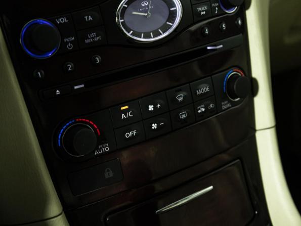 Infiniti QX50 I Рестайлинг с пробегом 2016 года, цена 2 069 585 рублей, 114107 км, внедорожник, Автокод Объявления