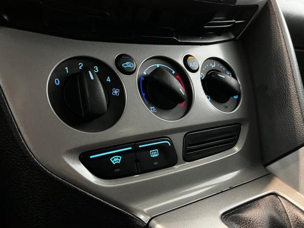 Ford Focus III с пробегом 2013 года, цена 820 000 рублей, 136464 км, хэтчбек, Автокод Объявления