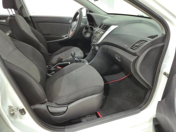 Hyundai Solaris I с пробегом 2013 года, цена 670 000 рублей, 71309 км, седан, Автокод Объявления